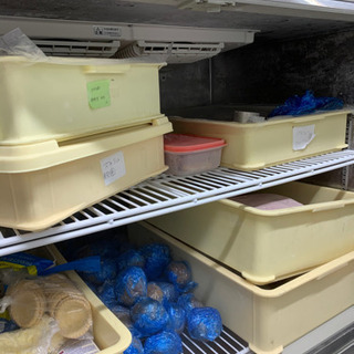 7/31まで特別！パナソニック　業務用4ドア冷凍庫