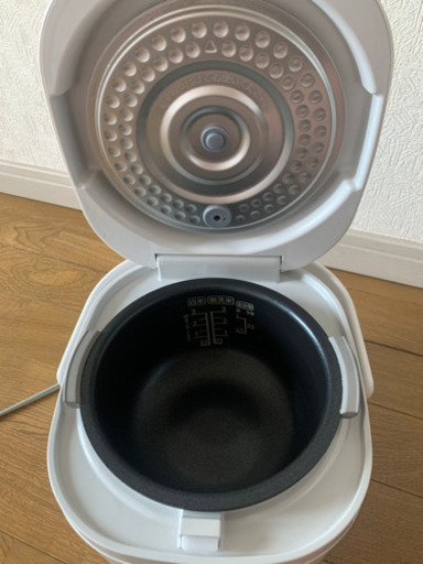 炊飯器売ります。