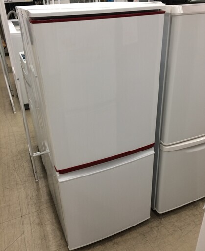 J369 SHARP シャープ ノンフロン冷凍冷蔵庫 つけかえどっちもドア SJ-BK14Y-W ホワイト／レッド 137L 2014年製 クリーニング 動作確認済み