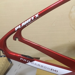 ロードバイク カーボンフレーム