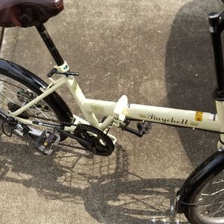 20インチ折り畳み自転車です。雨の日には乗ってません