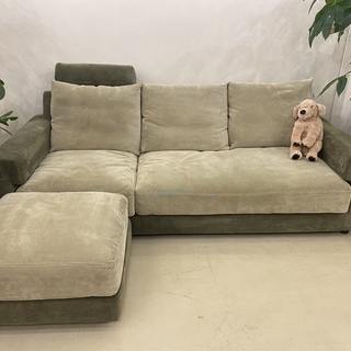 東京インテリア購入品 カウチソファ ソファ オットマン付き ベージュ×カーキ系 フェザー 中古品