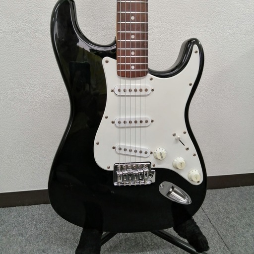 エレキギター Squier Bullet Strat
