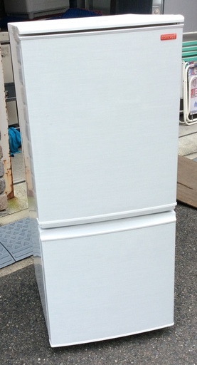 【RKGRE-413】特価！シャープ/137L 2ドア冷凍冷蔵庫/SJ-C14X-W/中古品/2013年製/当社より近隣無料配達！