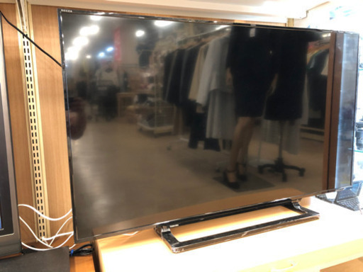 ● TOSHIBA LED液晶テレビ　50インチ