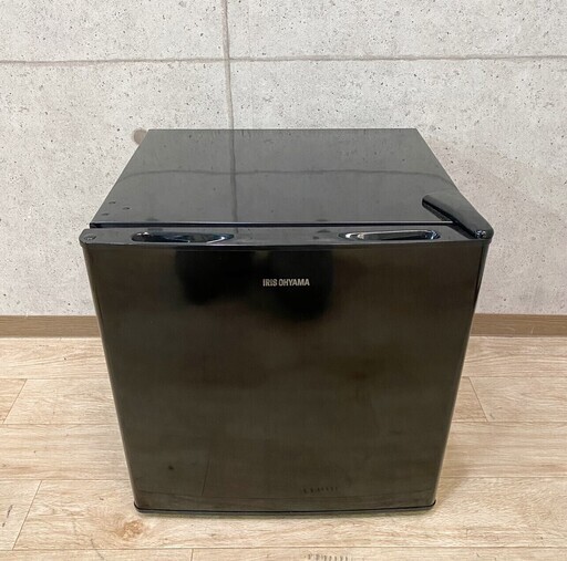 7*3 美品★アイリスオーヤマ 1ドア 42L ノンフロン冷蔵庫 NRSD-4A-B 小型 静音 右開き 温度調節5段階 2019年製