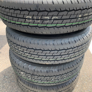 ハイエース新車外しタイヤ4本セット（スチールホイール組）①