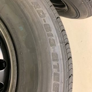 ハイエース新車外しタイヤ4本セット（スチールホイール組）②