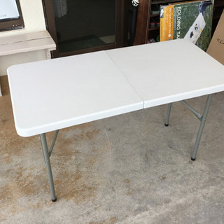 折り畳みテーブル アウトドア 総重量およそ10kg