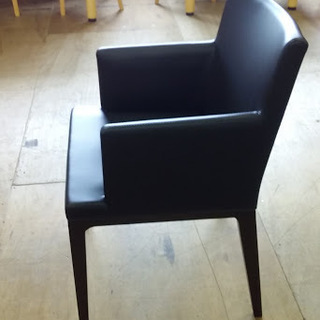 【店舗同時販売中】　CRES　クレス　パブリック　マロウ　アームチェア4脚セット　黒　合皮
