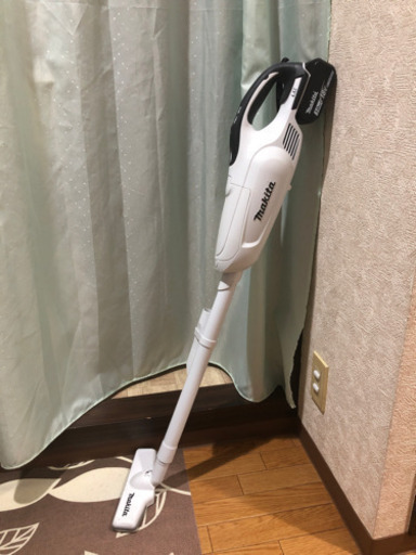 マキタ　充電式クリーナー