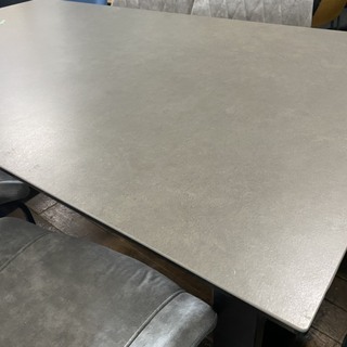 某有名ショップオリジナルの食卓セット！99800円売りを39800円で販売します！これガチでやばいです！