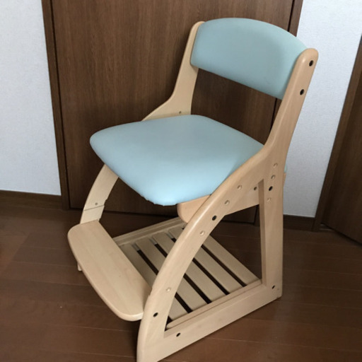 ニトリ 学習椅子 レム 渋谷の子供用品の中古あげます 譲ります ジモティーで不用品の処分