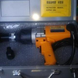 一度も使ってないです。200vの電動インパクトレンチです。