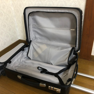 【無料】スーツケース ブラック 黒（46L）