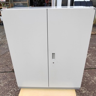 イトーキ　シンライン　３段両開き書庫『良品中古、小傷あり』複数入荷！　【リサイクルショップサルフ】 イトーキ シンライン天板付き3段両開き書庫『良品中古、天板小傷