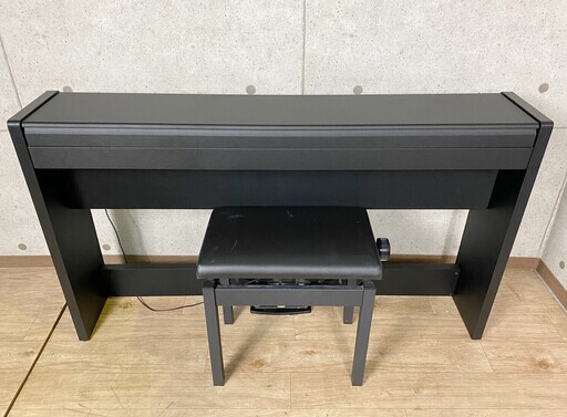 7*76 人気モデル★KORG コルグ 電子ピアノ ブラック 88鍵盤 3本ペダル 蓋付き LP-380 椅子付き 17年製 日本製　ヘッドホン付 同音連打可能