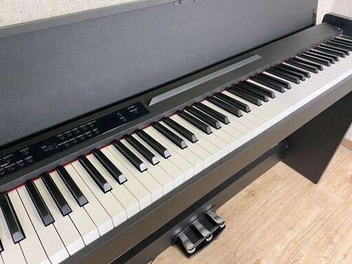 7*76 人気モデル☆KORG コルグ 電子ピアノ ブラック 88鍵盤 3本ペダル