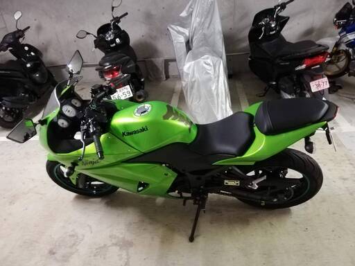 [譲ります]Ninja250R(カナダ仕様)　カワサキ　 KAWASAKI　 譲ります]Ninja250R(カナダ仕様) カワサキ KAWASAKI 【公式通販】