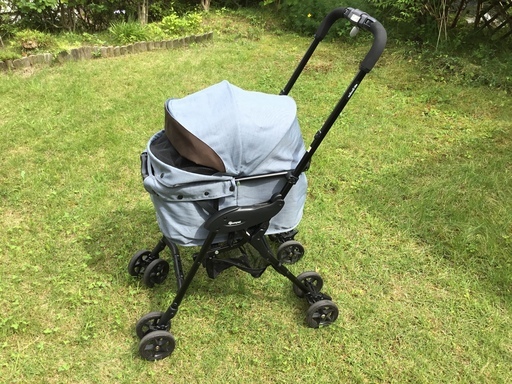 ペットカート(コムペット ミリミリライト)  ※中古品(使用回数:2回、耐荷重12kg)