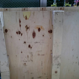 【取引決まりました】木製パレット、ベニヤ板、コーナー板