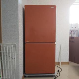 オレンジ色の冷蔵庫（取引中）