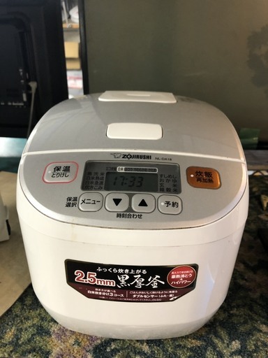 ☆中古 激安！！ZOJIRUSHI　炊飯器　10合　NL-DA18形　2017年製　DG051　￥9,000！！