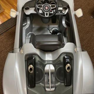電動カー ポルシェ 値下げ