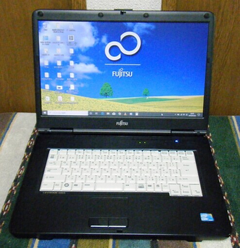15.6型/高性能i5/大容量！HDD320GB/Microsoft Office 2016✎/快適♬メモリ4GB/DVDSマルチ(コピー可)/すぐ使えるWindows10♪/すぐ繋がるWi-Fi/点検整備清掃済み/クレジットカード決済可能/FUJITSU LIFEBOOK A550/A