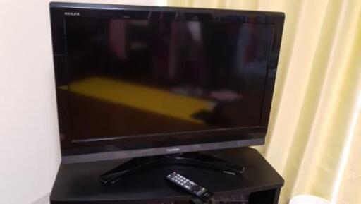 TOSHIBA REGZA (ご希望であれば、テレビ台をお付けします)