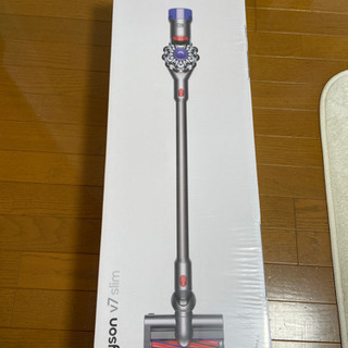 【新品未開封】Dyson V7 Slim サイクロン式 コードレス掃除機　dyson SV11SLM 
