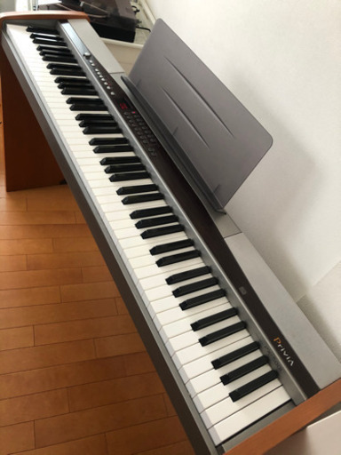 電子ピアノ CASIO Privia PX-500L 88鍵盤　ペダル・譜面立て付き