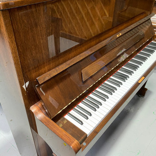 優美な音色の欧州名品ピアノ PETROF P125F1 ペトロフ