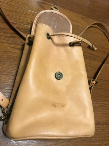 BREE  ヌメ革　リュック