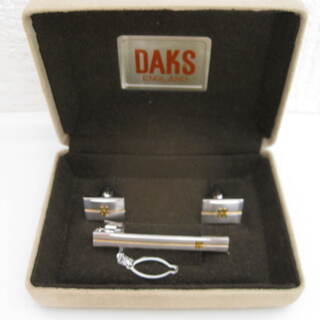 ネクタイピンとカフス　ＤＡＫＳ（中古）