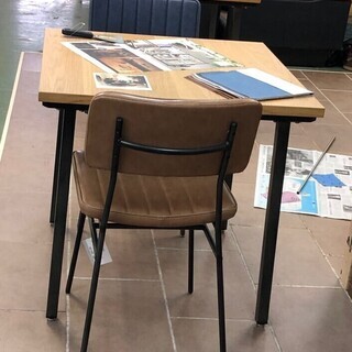 ダイニイングテーブル　Ｃ＋ 75 NA色　ショールーム展示処分