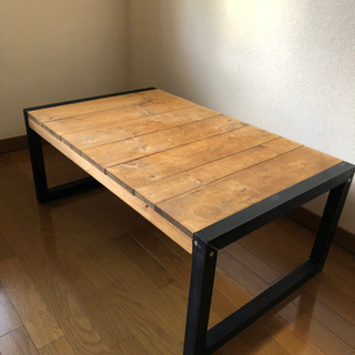 無垢材のローテーブル