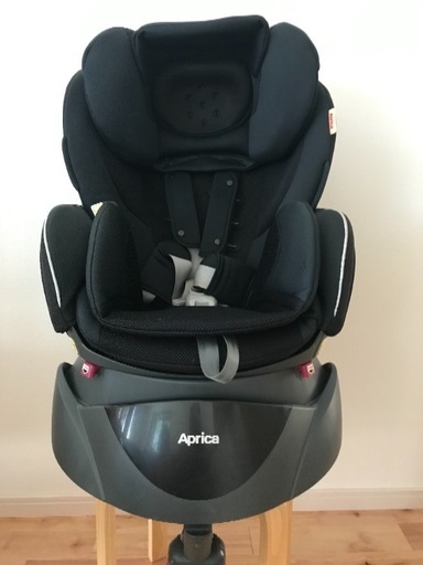 アップリカ フラディア　チャイルドシート