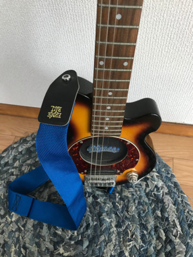 ピッグノーズギター　純正ケース付き ピッグノーズギター 純正ケース付き