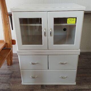 中古かわいい食器棚が無料 格安で買える ジモティー