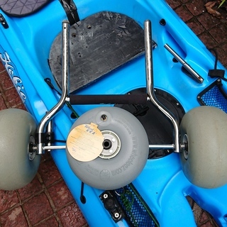 ホビーカヤック レボリューション13 MD180改造キット搭載 バックできます。