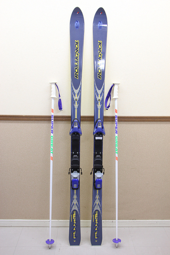 ROSSIGNOLスキー板（NORDICAストック付き） ロシニョール スキー板