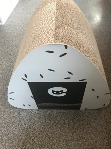 新品 面白猫ちゃん爪とぎハウス オニギリ型 キミ 岡山の生活雑貨の中古あげます 譲ります ジモティーで不用品の処分