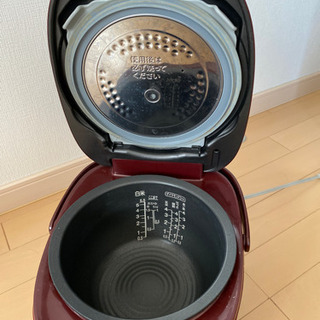 炊飯器　東芝真空IH ジャー炊飯器