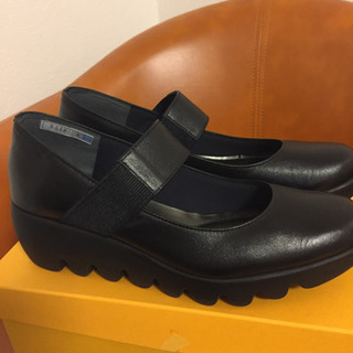 ヒルズアベニュー 黒 23.5センチ