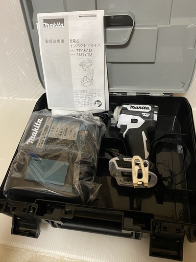 マキタ　充電式インパクトドライバー　ＴＤ１７１DRGX 新品未使用品