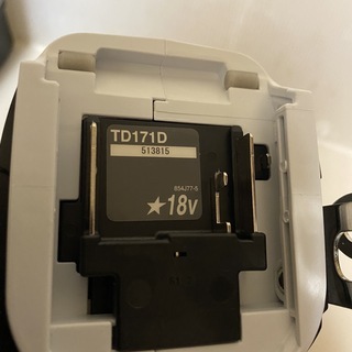 マキタ　充電式インパクトドライバー　ＴＤ１７１DRGX 新品未使用品