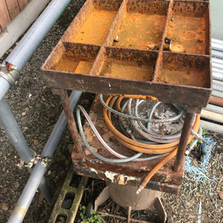 一斗缶潰す機械