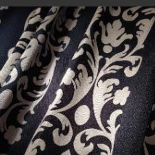 オーナメント柄　ダマスク柄　ゴシック　ブラック　ドレープカーテン　インテリア家具