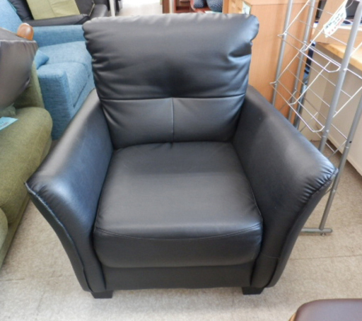 一人掛けソファ 黒 レザー 肘付き シングル ブラック チェア 椅子 シンプル シック  ペイペイ対応 札幌市西区西野